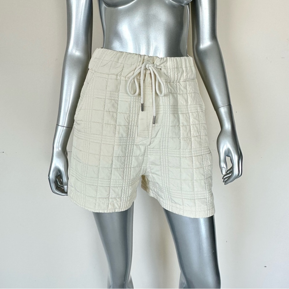 NEW!!! Women shorts size S